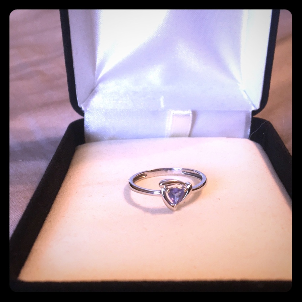 sterling silver ring with amethyst stone